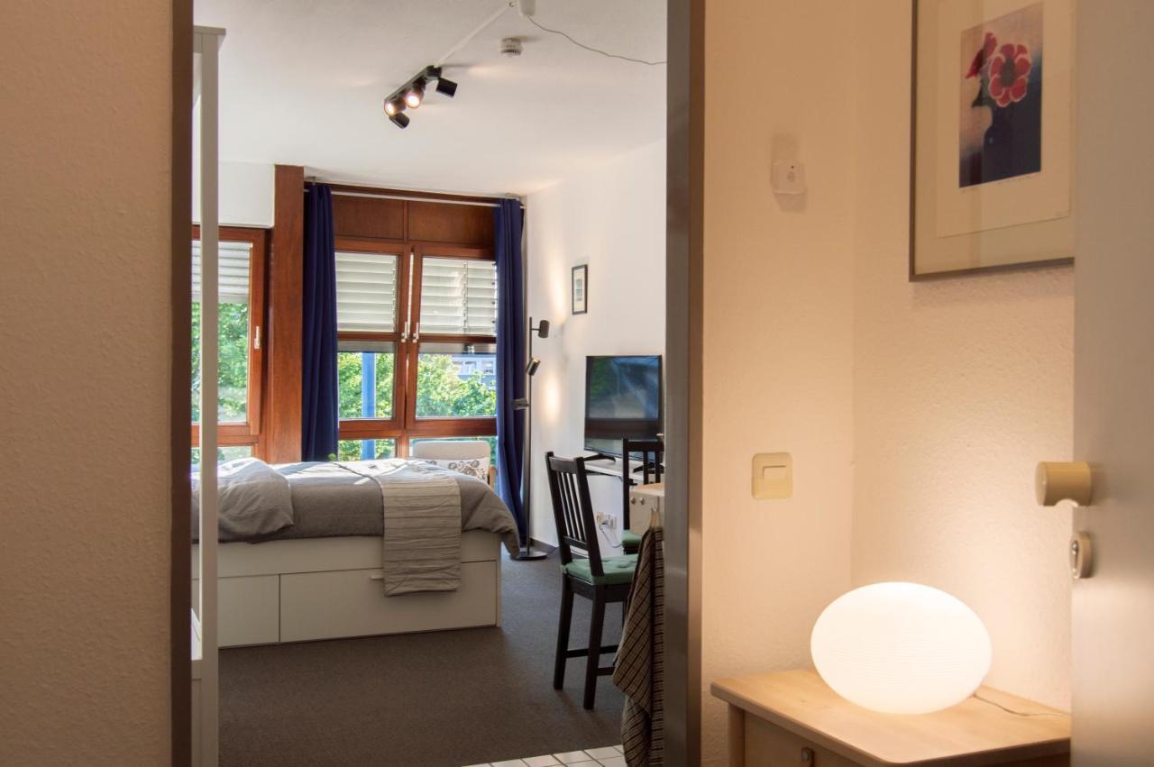 Zentrale Ruhige Wohnung Mit Parkplatz Paderborn Eksteriør billede