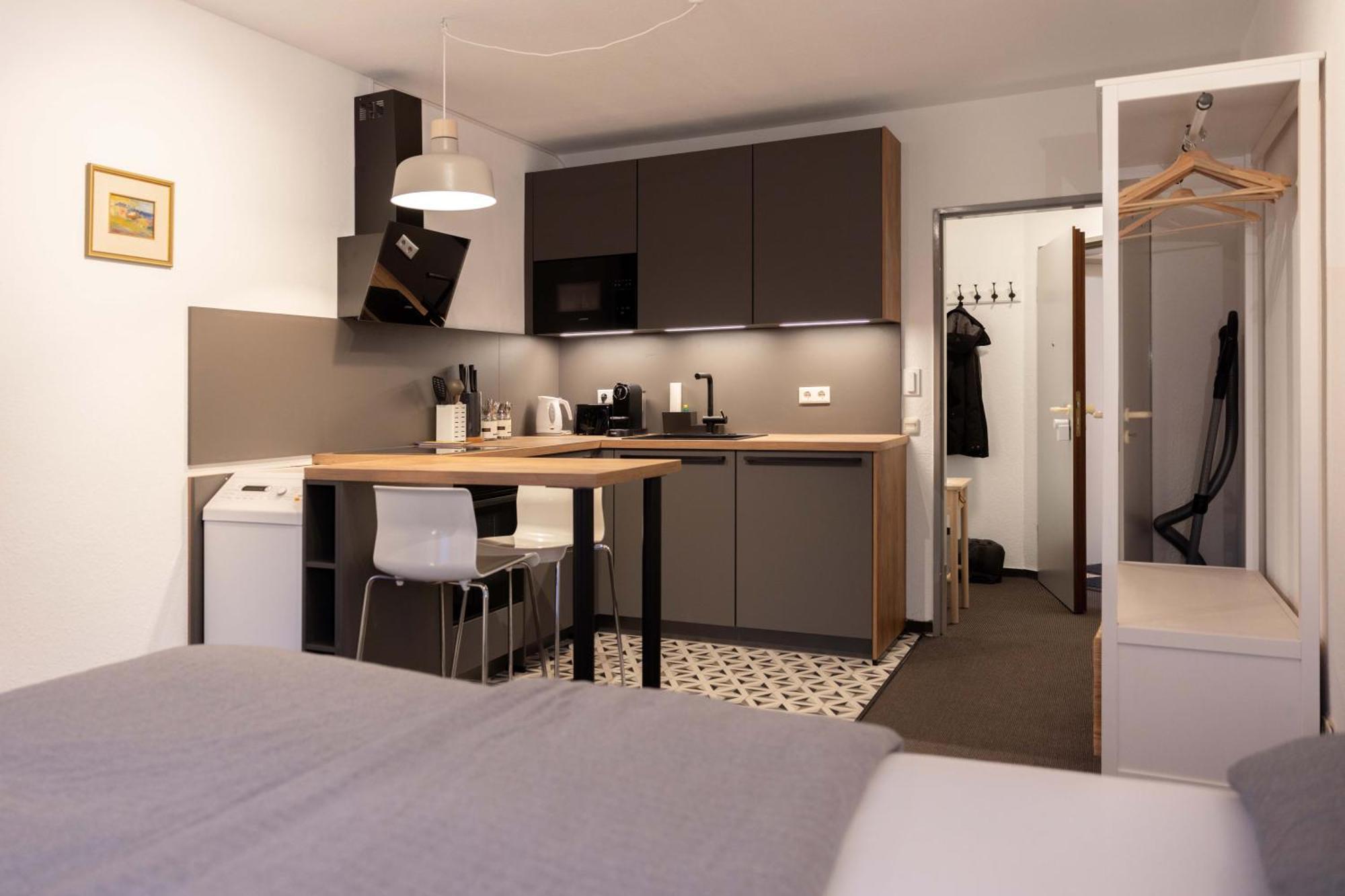 Zentrale Ruhige Wohnung Mit Parkplatz Paderborn Eksteriør billede